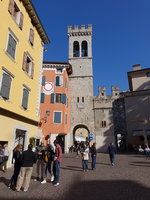 Torre Apponale am Piazza Cavour in Riva del Garda (07.10.2016)