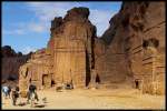 Fassadengrber und Esel in der Felsenstadt Petra, der ehemaligen Hauptstadt der Nabater.