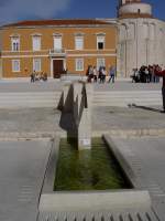 Zadar, Brunnenplatz mit erzbischflischen Palast und Rotunde (08.10.2011)