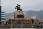 Denkmal fr den kommunistischen Staatsgrnder Suchbaatar auf dem nach ihm benannten Platz in Ulaanbaatar.