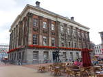 Groningen, Stadhuis am Grote Markt, neoklassizistisches Gebude erbaut von 1802 bis 1810 durch Jacob Otten Jusly (27.07.2017)