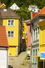 Farbige Huser in Grnnegaten in der norwegischen Hansestadt Bergen.