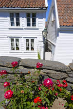 Stavanger, Norwegen - Hausfassade in der Altstadt Gamle Stavanger.