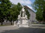 Asparn, Johannes Nepomuk Denkmal am Schloplatz (04.06.2011)