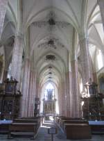 Neuberg, Mittelschiff der Stiftskirche Maria Himmelfahrt mit Kreuzrippengewlbe,   vergoldeter Hochaltar von H.