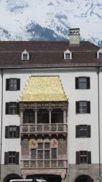 Das Goldene Dachl in der Innsbrucker Altstadt am 2.