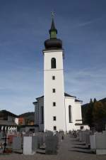 Hittisau, klassizistische Dreiknigskirche, erbaut von 1842 bis 1847 von Baumeister Johann Peter Bilgeri (12.10.2014)