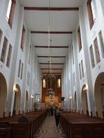 Wisznice, moderner Innenraum der Pfarrkirche Verklrung Christi (16.06.2021)