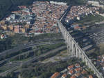 Das Aqueduto das guas Livres  berspannt in 14 Bgen das Tal von Alcntara und trug wesentlich zur Lsung der chronischen Probleme von Lissabons Wasserversorgung bei.