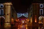 Weihnachtlich beleuchtete Straen in der Innenstadt von Lissabon.