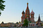 Die Basilius-Kathedrale und der gesperrte Rote Platz Anfang Mai 2016 in der russischen Hauptstadt Moskau.