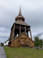 Frdn, hlzerner Glockenturm von 1754 neben der Ev.