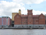 Blick vom Schiff  in Richtung Hendriksdal zum Elite Hotel Marina Tower Stockholm am 20.