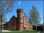 Das Tornhuset (Turmhaus) steht in der Nhe des Rathauses von Ume, am Ufer des Umelven.