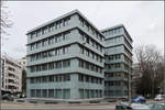 Moderne Architektur in Basel -     Verwaltungsgebude Bicassoplatz der Architekten Diener & Diener, Fertigstellung 1993.