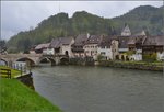 Vllig berraschend taucht dieses wunderbare mittelalterliche Stdtchen an der Doubs vor einem auf.