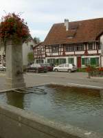 Brunnen am Amtshausplatz von Embrach, Kanton Zrich (25.09.2011)