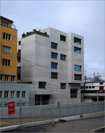 Wohnhaus aus Beton -     Ein spannendes Gebude steht am Rand des Entwicklungsgebietes 'Europaallee' in Zrich.