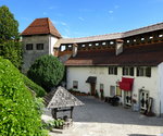 Bled, der untere Innenhof der Burganlage, Juni 2016