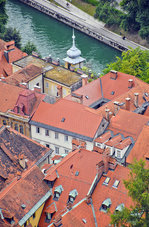 Die Altstadt in Ljubljana vom Schloss (Ljubljanski grad) aus gesehen.