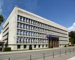 Ljubljana, das Parlamentsgebude am Platz der Republik, erbaut 1954-59, Architekt V.Glanz, Juni 2016