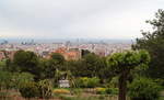 Blick vom Park Gell ber Barcelona Richtung Meer.