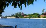 Myanmar - Blick ber den Wassergraben auf das kniglichen Palastgelnde der letzten birmanischen Monarchie, erbaut 1857-1859 als Grndung der neuen kniglichen Hauptstadt