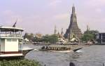 Bangkok - Wat Arun mit den Sala Tha Nam rechts auen.