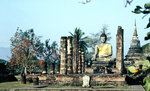 Buddha-Statue in der Ruinenstadt von Sukhothai, der Hauptstadt des Sukhothai-Knigreiches im 13.