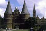 Lubeck Das Wahrzeichen der Hansestadt L�beck, das Holstentor.
Aufn. 1988