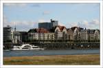 Dusseldorf Altstadt D�sseldorf - Rheinkilometer 744