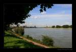 Duisburg Duisburg - Blick �ber den Rhein bei Essenberg Richtung Homberg und Ruhrort