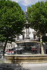 paris Die Bunnenanlage bei der Rue St. Honor� an der Com�die Francaise mit der Flu�nymphe auf der S�ule