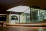 deutschland Das Marie-Elisabeth-L�ders-Haus am Abend des 03.10.09 in Berlin.