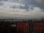 Dresden Sonnenschein in Dresden Wachwitz aber Regen �ber der Stadt