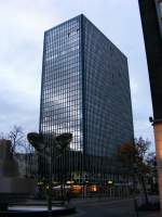 Duisburg Ein B�rohochhaus am Averdunkplatz in Duisburg am 6. November 2009.
