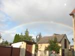 Laucha an der Unstrut Laucha an der Unstrut - Ein sch�ner Regenbogen am Oktoberhimmel �ber den H�usern der Unterstadt - 04.10.2009