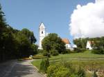 biberach-an-der-ris Wallfahrtskirche auf dem 767m hohen Bussen,
dem 'Heiligen Berg der Schwaben'
die Kirche stammt aus dem Jahr 1516,
wurde 1960-63 restauriert,
Aug.2008