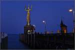 landkreis-konstanz Imperia zur blauen Stunde.