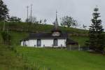 Mittelamerika Kapelle von Los Heroes am Arenalsee in Costa Rica. Erbaut 1997 unter der Leitung von Franz Ulrich nach Schweizer Vorbild. Aufnahme vom 05. M�rz 2006, 15:21