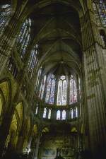 Spanien Le�n, Catedral, Choransicht. 3-zoniger Wandaufbau und 4-teiliges Gew�lbe sowie der polygonale 7/12-Abschluss nach franz�sisch-hochgotischem Vorbild, 30 m hoch. Aufnahme von Aug. 1994, HQ-Scan ab Dia.