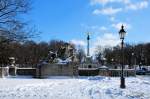 Munchen Baiern-Statue und Friedensengel im J�nner 2010 / M�nchen-Bogenhausen