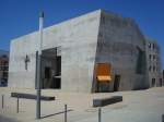 freiburg Freiburg-Rieselfeld,
das ist kein Luftschutzbunker aus dem Weltkrieg,
das ist ein Kirchenneubau!!!, eingeweiht 2004,
in meinen Augen eine Gottesl�sterung !
Juli 2008