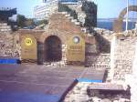 Europa Blick in das alte Amphitheater in Nessebar in Bulgarien. Im Hintergrund lieg ein Kreuzfahrer, der von Griechenland aus das Schwarzemeer durch f�hrt. Sehr sch�n ist der romanische Baustil mit den Natur- und Ziegelsteinen zu erkennen.