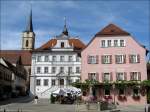 Landkreis Kitzingen Iphofen. Gasthof 'Goldene Krone', Rathaus und Stadtpfarrkirche St. Veit (August 2008)