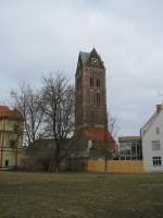 Wismar Wismar; St.-Marien-Kirchturm von der Papenstra�e aus gesehen, 07.03.2010