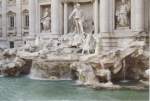 Rom Der Trevi-Brunnen, italienisch Fontana di Trevi, ist der popul�rste und mit rund 26 Meter H�he und rund 50 Meter Breite gr��te Brunnen Roms und einer der bekanntesten Brunnen der Welt. Aufgenommen im Oktober 1994 (scan vom Bild).