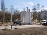 Teilwiederaufbau Eingangsportal Stadttheater Guben, Theaterinsel Gubin, Zustand: 01.04.10
  ...