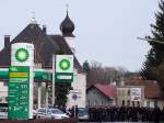 ried-im-innkreis Keine Demo gegen Mi�brauchsvorw�rfe in der Kirche, kein Aufstand bzgl. der hohen Spritpreise, was dann?
Eine Horde LASK-Fan´s werden von der Polizei vom Bahnhof zum Stadion eskortiert;100403