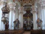 biberach-an-der-ris Steinhausen in Oberschwaben,
Innenansicht der 'Sch�nsten Dorfkirche der Welt',
hier entstand von 1727 bis 1733 der erste ovale Freipfeilerraum 
auf deutschem Boden durch die Gebr�der Domenicus und Baptist Zimmermann,
April 2010
